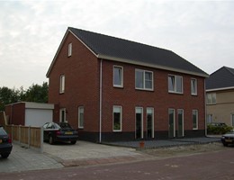 2 onder 1 kap woning te Espel